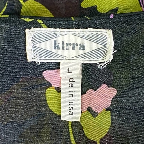 KIRRA Black Floral V-Neck Sleeveless Blouse - Picture 8 of 11